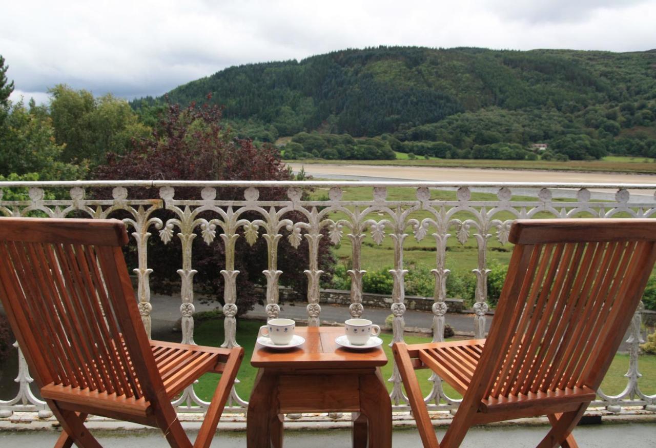 Borthwnog Hall 돌겔라우 외부 사진